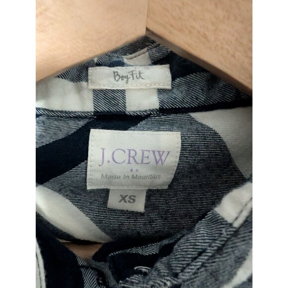 J. Crew Boy Fit Plaid Button-Up Shirt XS Navy & Cream Cotton Womens Casual Long - Picture 6 of 7
